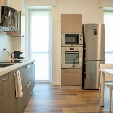 15Min Metro Duomo - Rho Fiera - Skyscraper Kitchen Apartment มิลาน ภายนอก รูปภาพ