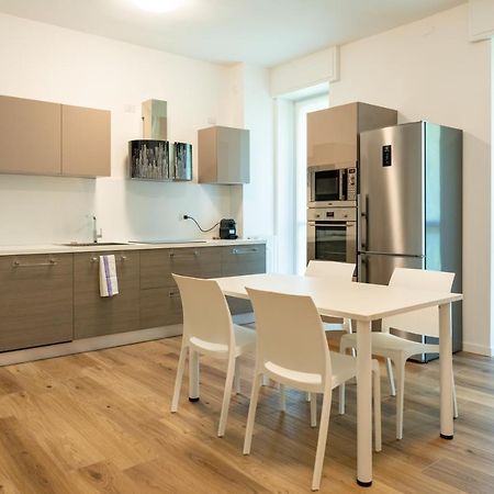 15Min Metro Duomo - Rho Fiera - Skyscraper Kitchen Apartment มิลาน ภายนอก รูปภาพ