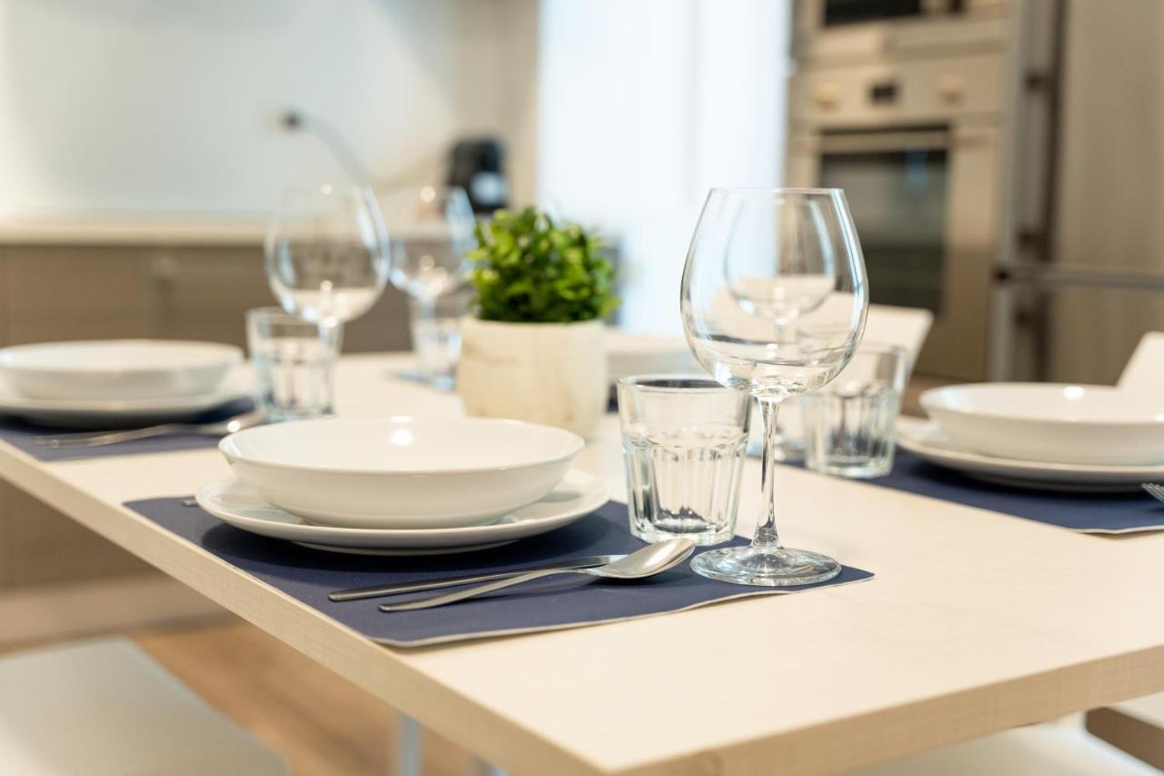 15Min Metro Duomo - Rho Fiera - Skyscraper Kitchen Apartment มิลาน ภายนอก รูปภาพ