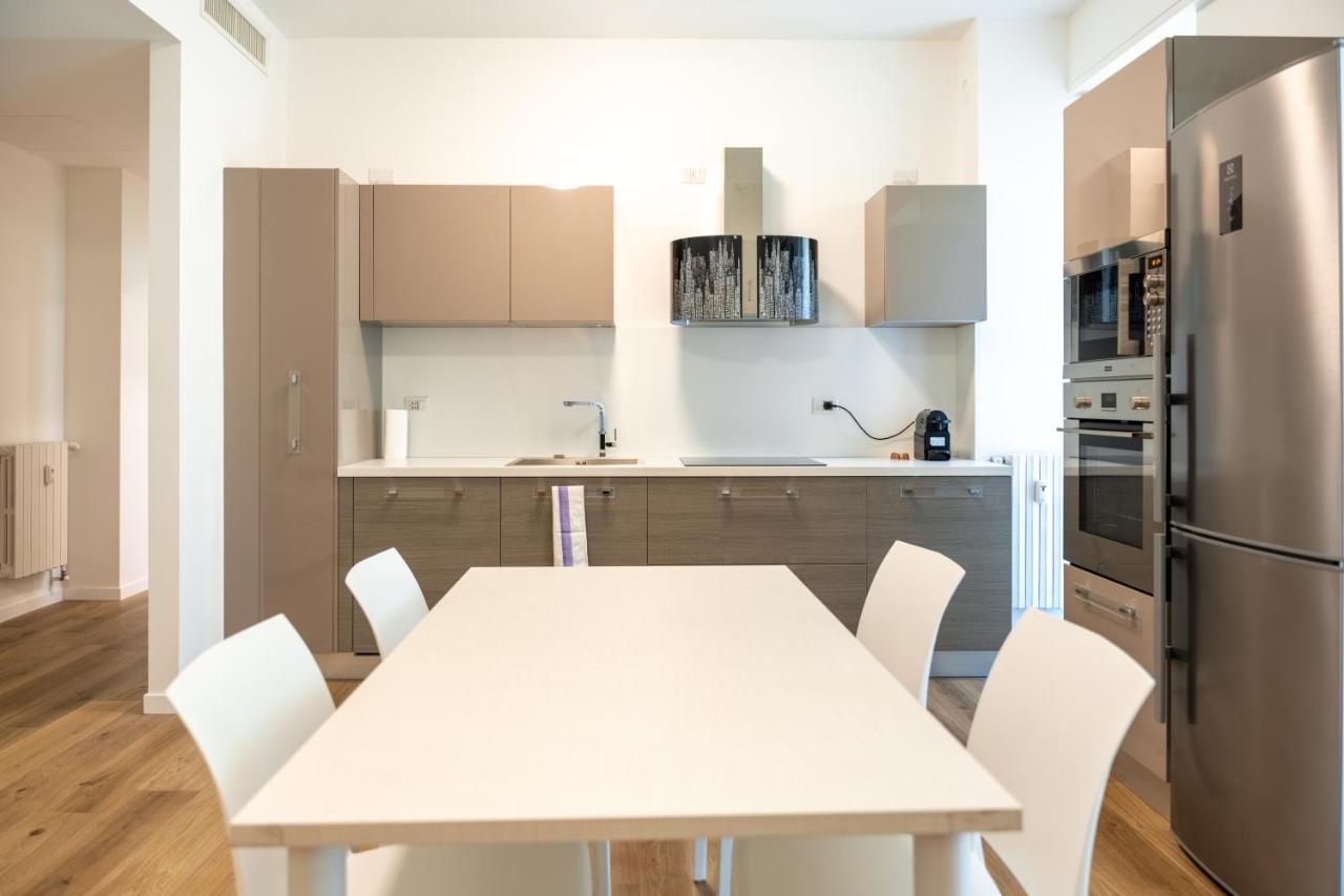 15Min Metro Duomo - Rho Fiera - Skyscraper Kitchen Apartment มิลาน ภายนอก รูปภาพ